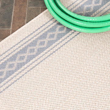 Lucia Classic Diamond Border Indoor/outdoor Area Rug